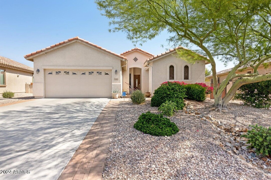 22568 W Shadow Dr in Buckeye, AZ - Building Photo