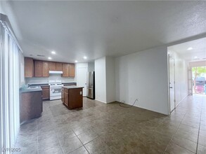 1844 N Luna Alegre St in Las Vegas, NV - Building Photo - Building Photo