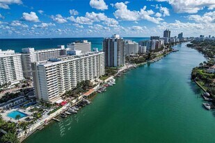 5600 Collins Ave in Miami, FL - Building Photo