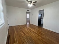 4917 35th St in Lubbock, TX - Foto de edificio - Building Photo