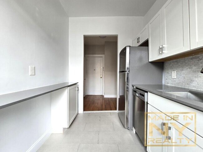 30-58-58 34th St in Queens, NY - Building Photo - Building Photo