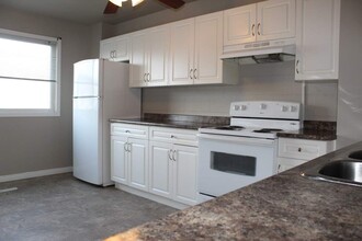 Highland Park Townhomes in Lethbridge, AB - Building Photo - Building Photo