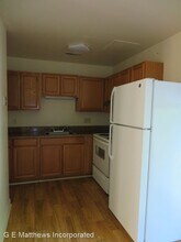 1400 Meridian Ave in Colonial Heights, VA - Foto de edificio - Building Photo