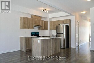 26 Glacier Cres in Belleville, ON - Building Photo - Building Photo