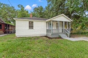 4845 Louisa Terrace in Jacksonville, FL - Building Photo