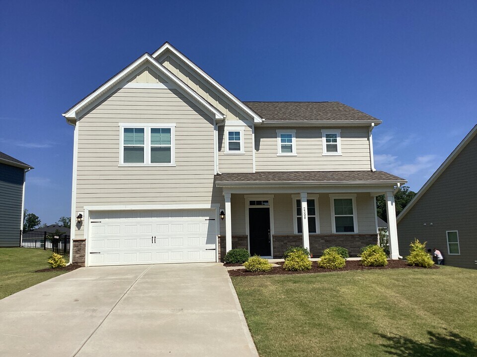 2339 Campbell Cove Court in Belmont, NC - Building Photo