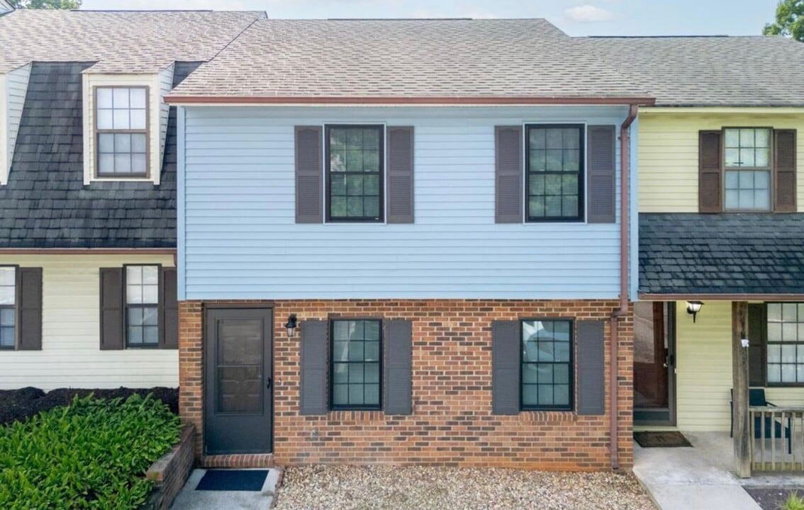 18 Cape Fear Ct in Lynchburg, VA - Building Photo