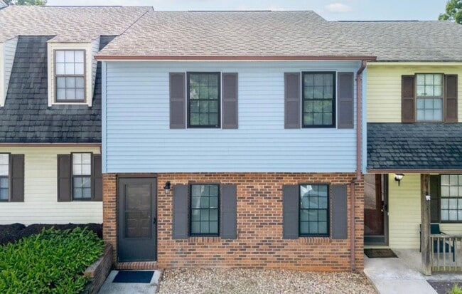 property at 18 Cape Fear Ct