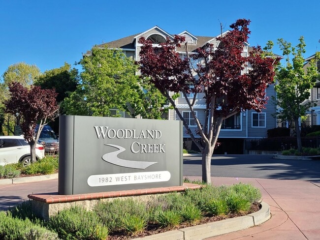 1982 W Bayshore Rd in East Palo Alto, CA - Building Photo - Building Photo