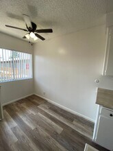 El Capistrano in Hawthorne, CA - Building Photo - Interior Photo