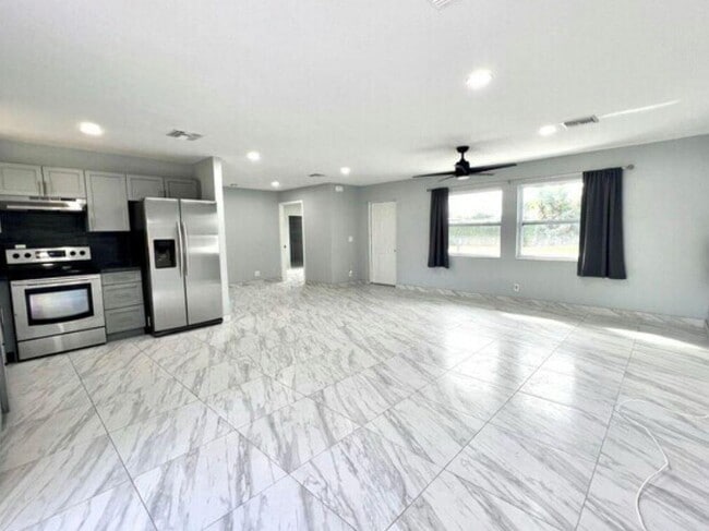 1228 Victoria Dr in West Palm Beach, FL - Building Photo - Building Photo