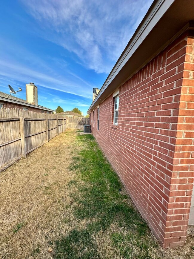 222 Grover Ave in Lubbock, TX - Building Photo - Building Photo