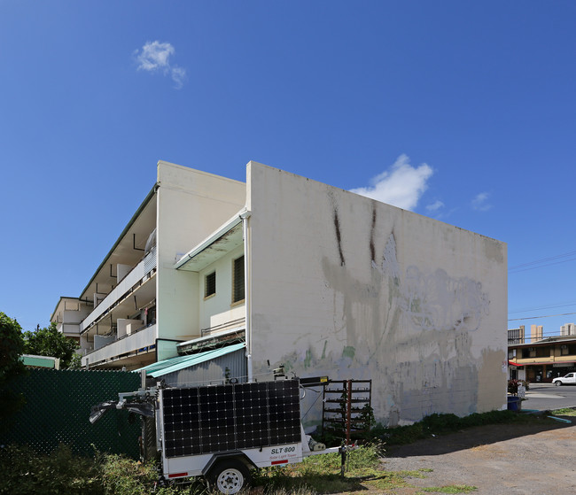 747 Kapahulu Ave in Honolulu, HI - Building Photo - Building Photo