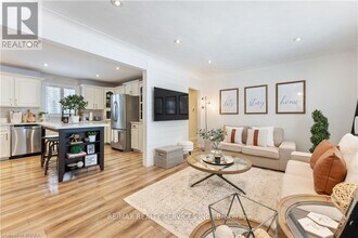 7 Sycamore Dr in Brantford, ON - Building Photo - Building Photo