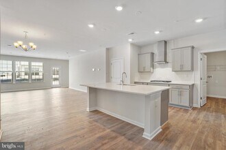 495 Ensemble Wy in Frederick, MD - Building Photo - Building Photo