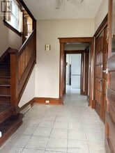 20 Thomas St in St Catharines, ON - Building Photo - Building Photo