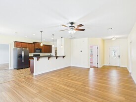 4546 Live Oak Church Rd in Crestview, FL - Building Photo