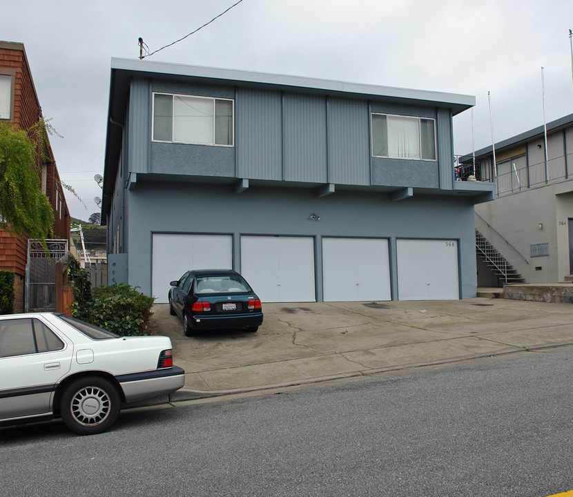 564 Baden Ave in South San Francisco, CA - Foto de edificio