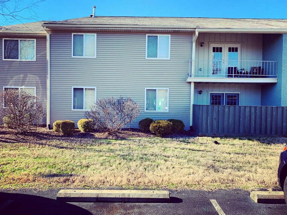 4300 Wisteria Landing Cir in Louisville, KY - Building Photo