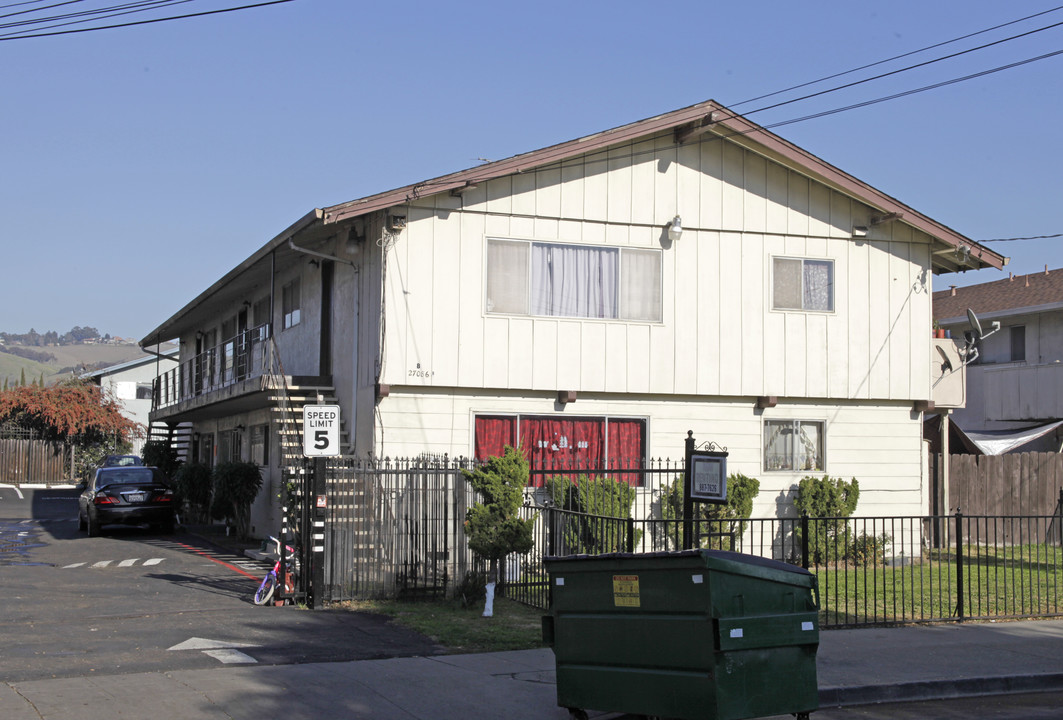 27070-27086 Manon Ave in Hayward, CA - Building Photo