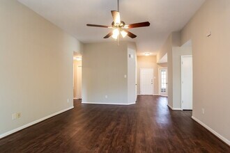 28906 Loddington St in Spring, TX - Building Photo - Building Photo