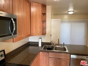 6798 Shearwater Ln in Malibu, CA - Building Photo - Building Photo