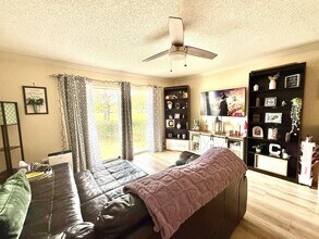 700 Crestwood Ct S in Royal Palm Beach, FL - Building Photo - Building Photo