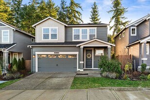 1072 SW Sedge St in Port Orchard, WA - Building Photo