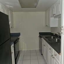 922 N Lake Destiny Rd in Altamonte Springs, FL - Building Photo - Building Photo