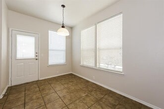 4129 Macy Ln in Fort Worth, TX - Foto de edificio - Building Photo