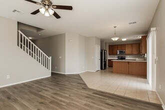 1626 E Aspen Ave in Buckeye, AZ - Foto de edificio - Building Photo