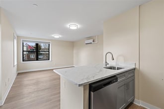 Wakefield Station Apartments in Yonkers, NY - Building Photo - Building Photo