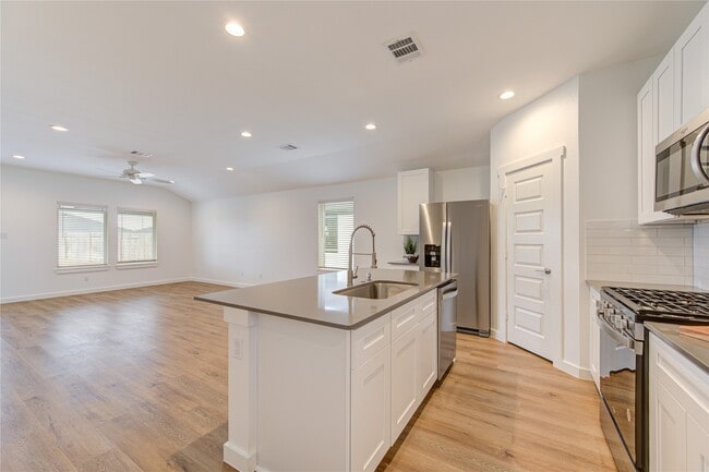 29418 Emilys Rock Ln in Fulshear, TX - Foto de edificio - Building Photo