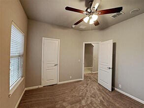 12005 Rustling Oaks Dr in Crowley, TX - Building Photo - Building Photo