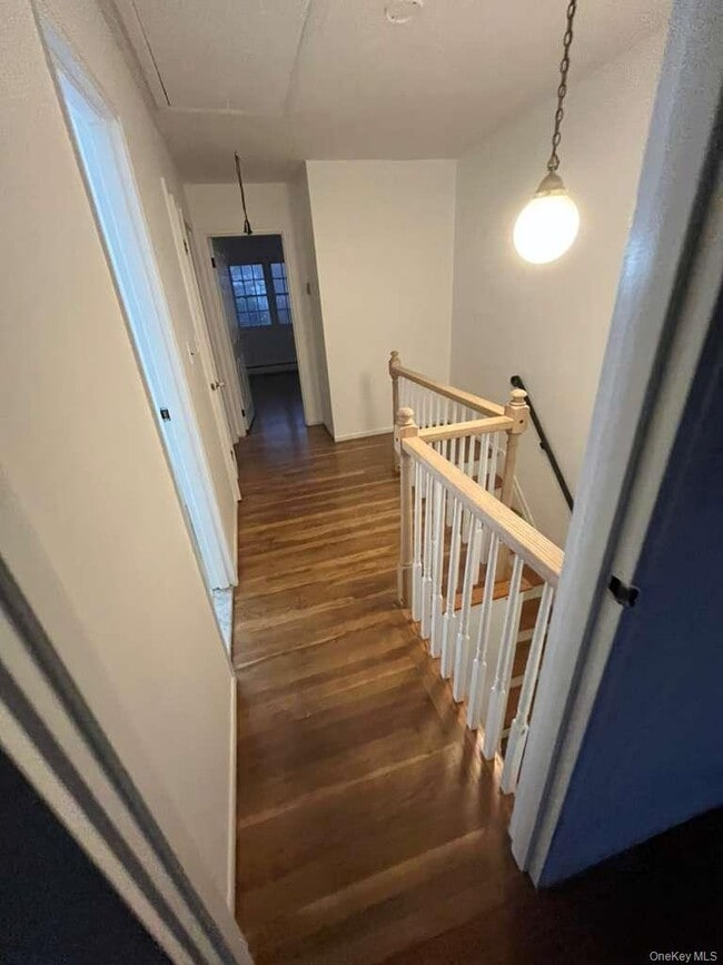 24 McLaughlin Ave in West Haverstraw, NY - Foto de edificio - Building Photo