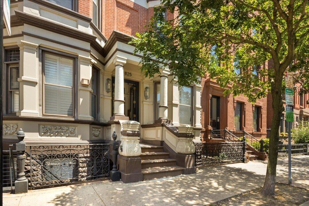 825 Washington St in Hoboken, NJ - Building Photo
