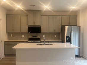 1241 30th St Ln NE in Conover, NC - Building Photo - Building Photo