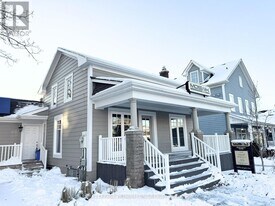 10496 Islington Ave in Vaughan, ON - Building Photo