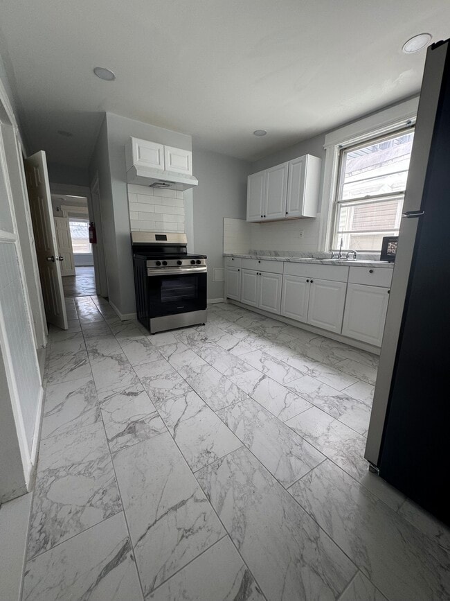 177 Seymour Ave, Unit 2