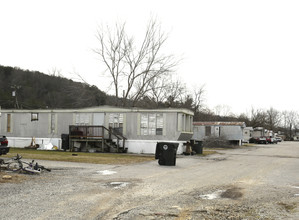 Fair Meadows Mobile Home Park in Hixson, TN - Foto de edificio - Building Photo