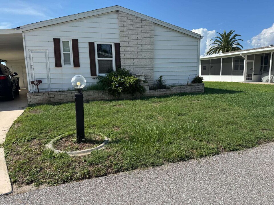 812 Seabrooke Dr in Englewood, FL - Building Photo