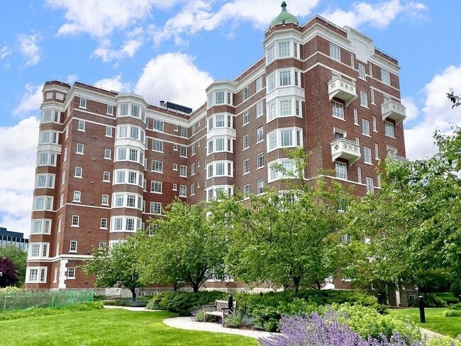 property at 20 Chapel St