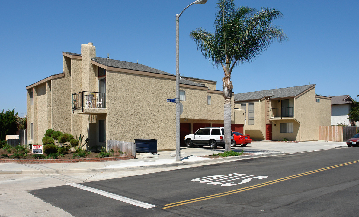 16852 Hoskins St in Huntington Beach, CA - Building Photo