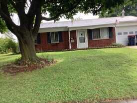 599 S Sunset Dr in Piqua, OH - Building Photo