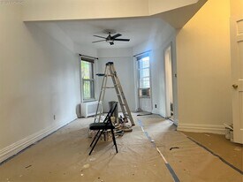 102 Kingston Ave in Brooklyn, NY - Building Photo