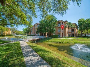 5020 Fairways Cir in Vero Beach, FL - Building Photo - Building Photo
