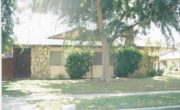 1134 W 9th St in Corona, CA - Building Photo - Building Photo