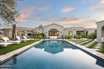 9290 E Thompson Peak Pkwy in Scottsdale, AZ - Building Photo - Building Photo