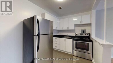 4-114 Greentree Ct in Toronto, ON - Building Photo - Building Photo