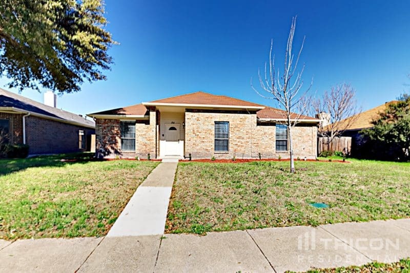 1712 Tigris Trail in Mesquite, TX - Building Photo